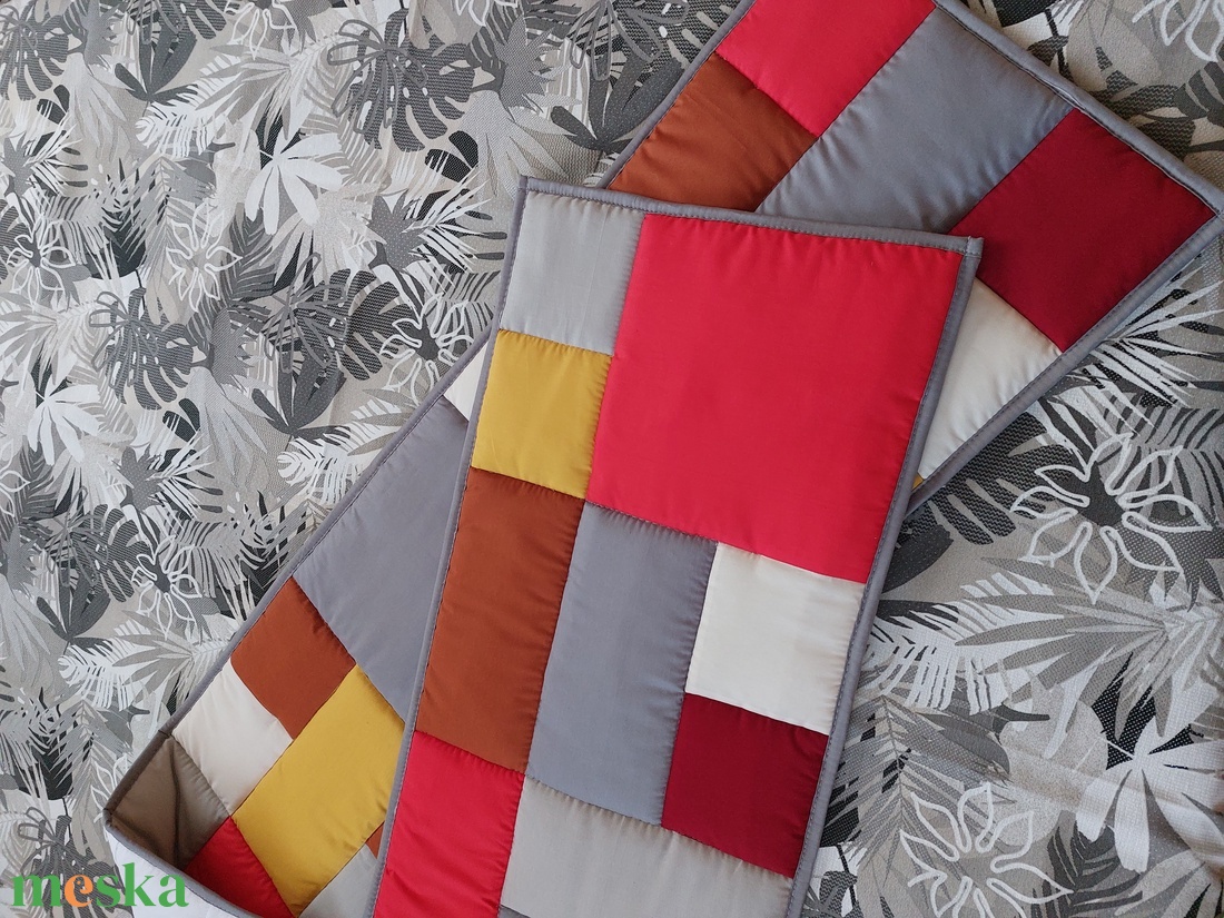 Pamutvászon, patchwork falvédő - otthon & életmód - lakástextil - falvédő - Meska.hu Pamutvászon, patchwork falvédő - otthon & életmód - lakástextil - falvédő - Meska.hu