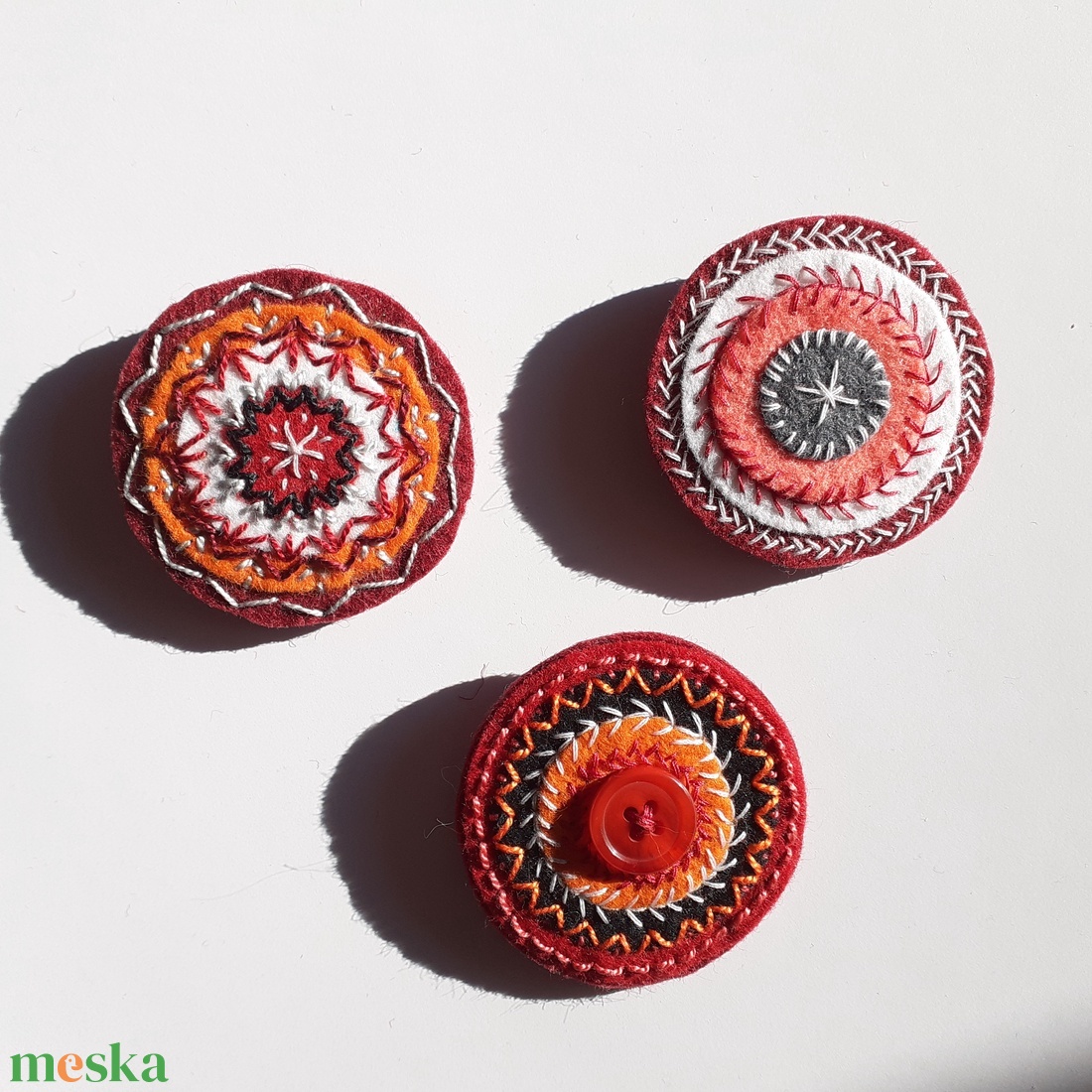 Kitűző - ékszer - kitűző és bross - Meska.hu