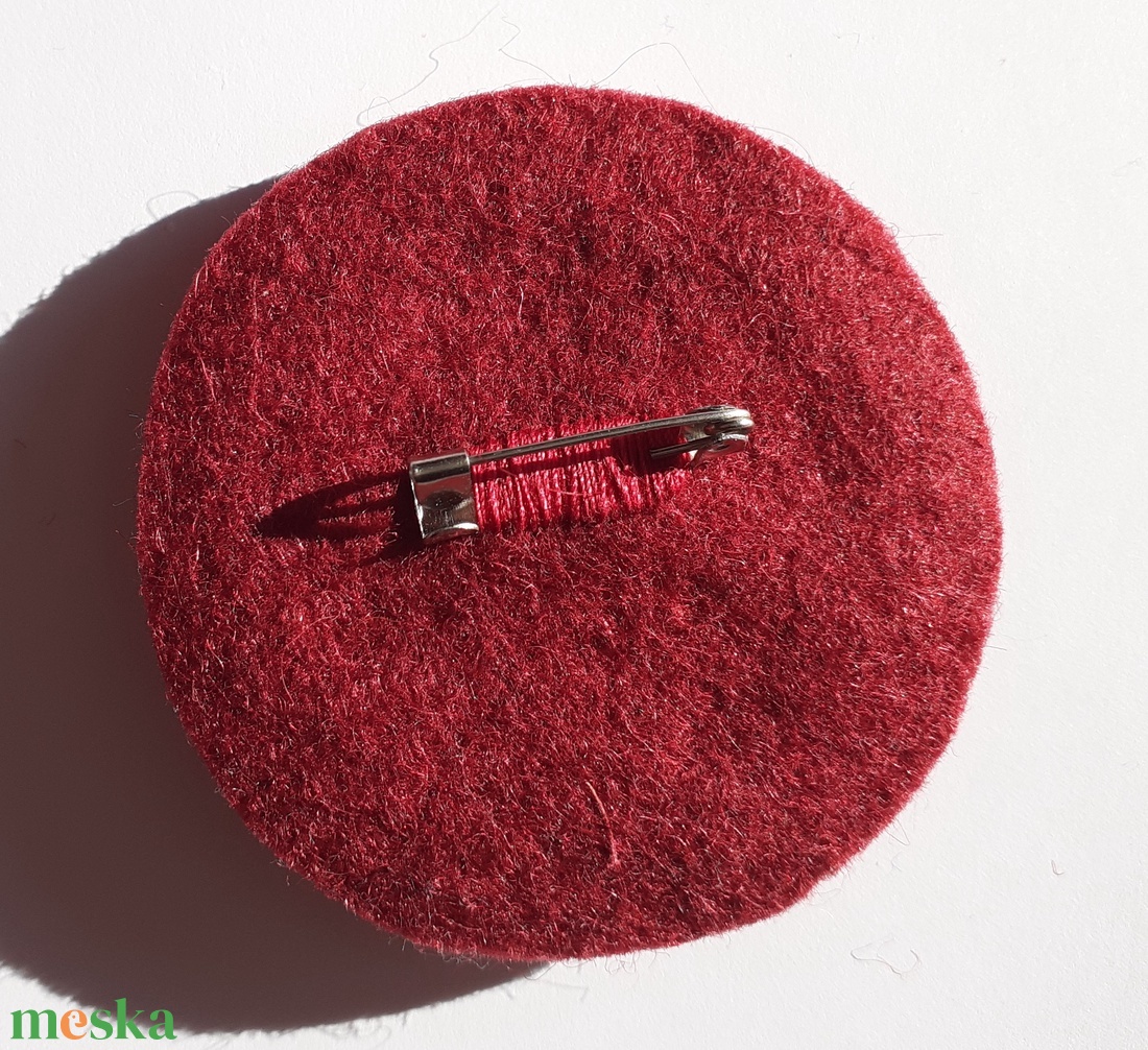 Kitűző - ékszer - kitűző és bross - Meska.hu