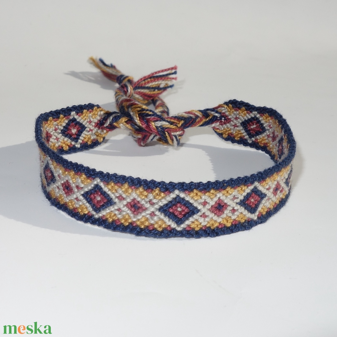 Csomózott karkötő - ékszer - karkötő - fonott karkötő - Meska.hu Csomózott karkötő - ékszer - karkötő - fonott karkötő - Meska.hu