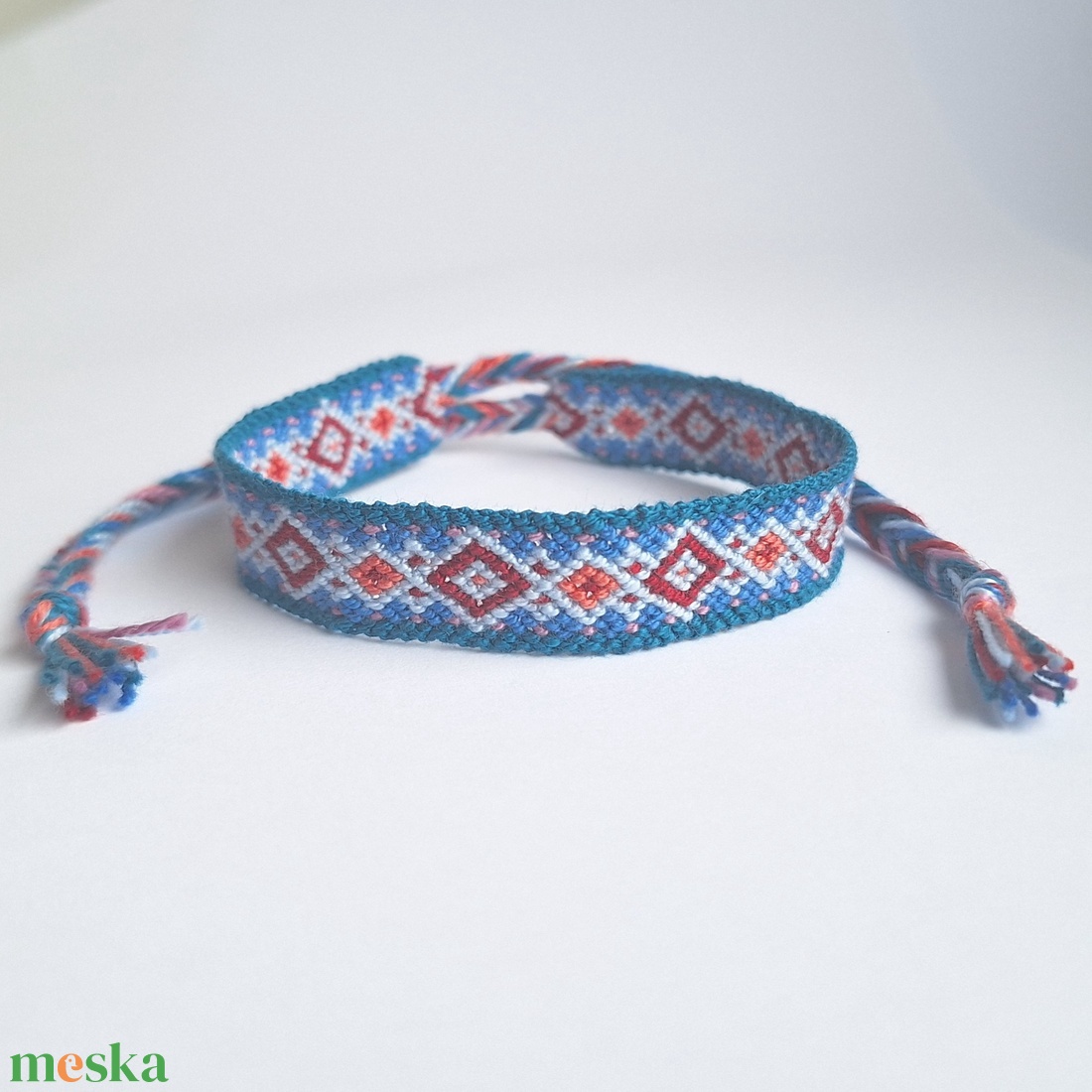 Csomózott karkötő - ékszer - karkötő - fonott karkötő - Meska.hu Csomózott karkötő - ékszer - karkötő - fonott karkötő - Meska.hu