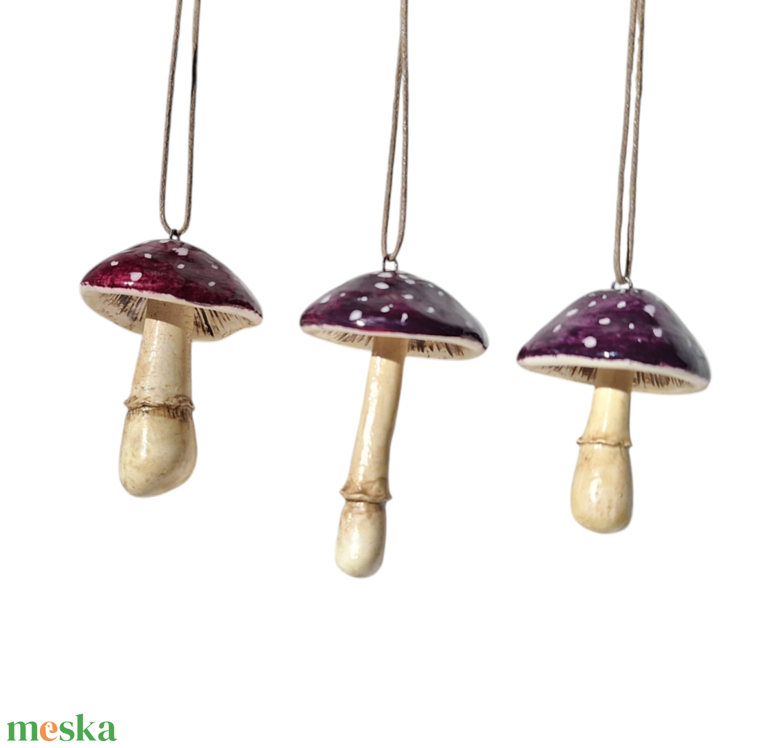 Gombák lila kalappal  - karácsony - karácsonyi lakásdekoráció - karácsonyfadíszek - Meska.hu