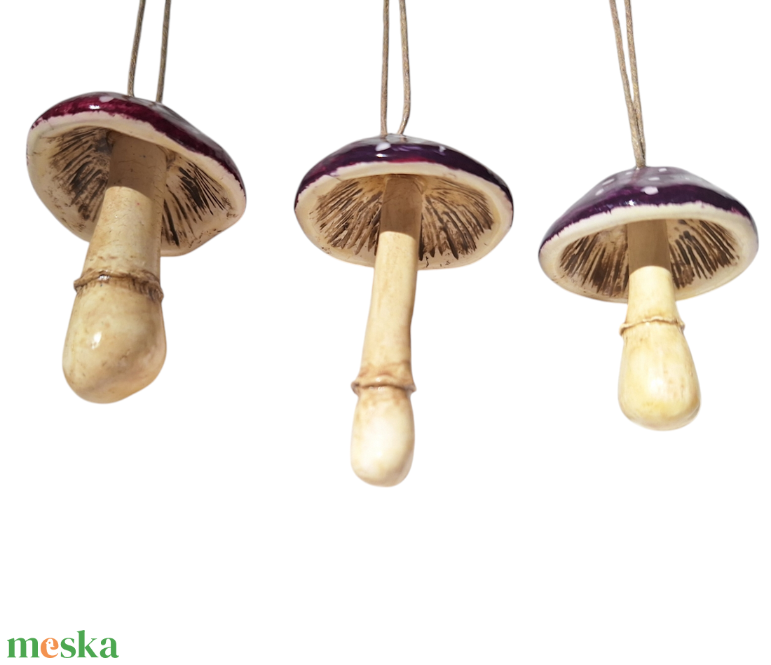 Gombák lila kalappal  - karácsony - karácsonyi lakásdekoráció - karácsonyfadíszek - Meska.hu