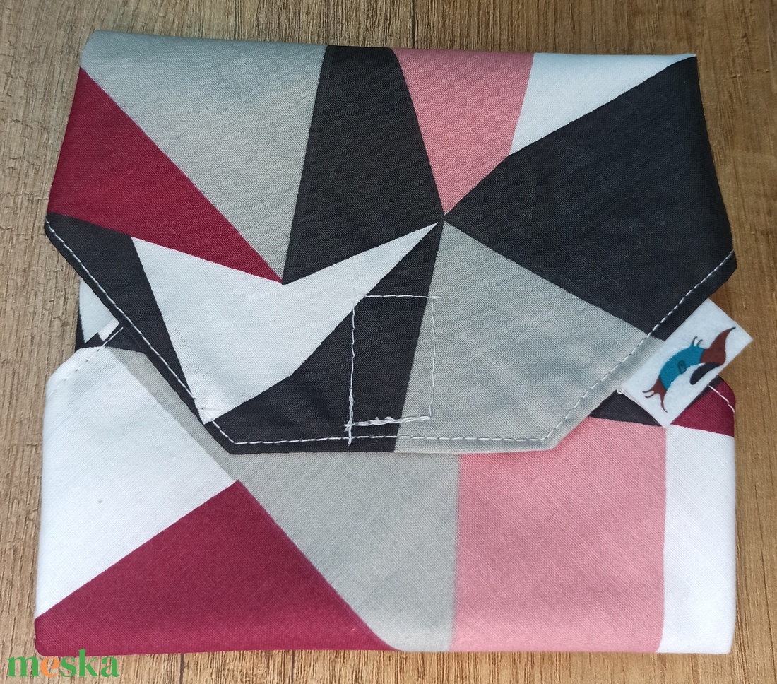 Újraszalvéta bordó-fekete geometriai  - táska & tok - uzsonna- & ebéd tartó - szendvics csomagoló - Meska.hu