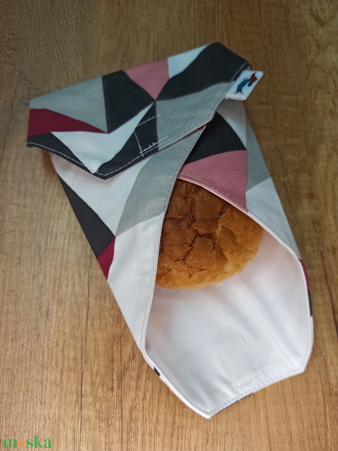 Újraszalvéta bordó-fekete geometriai  - táska & tok - uzsonna- & ebéd tartó - szendvics csomagoló - Meska.hu