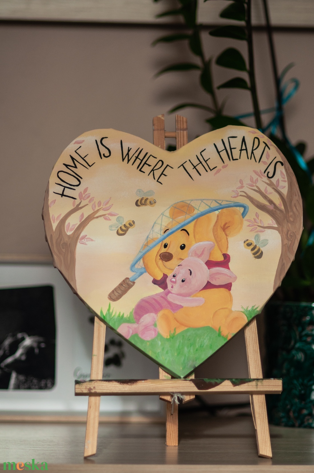 Micimackó kézzel festett, szív alakú akril festmény - művészet - festmény - akril - Meska.hu