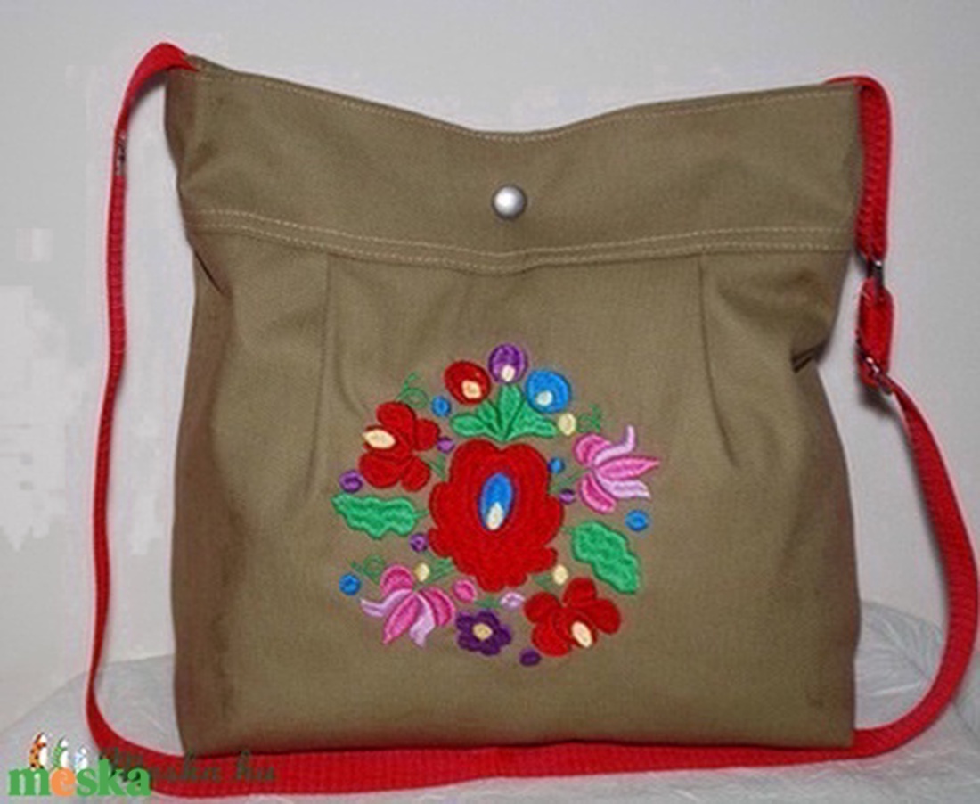 Matyó mintás oldaltáska - táska & tok - kézitáska & válltáska - vállon átvethető táska - Meska.hu