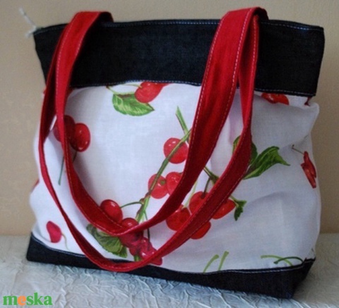 Cseresznyés válltáska - táska & tok - kézitáska & válltáska - válltáska - Meska.hu