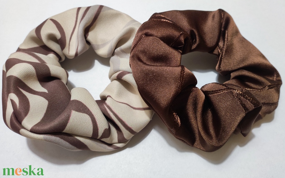 2 db textil scrunchie hajgumi bézs barna - ruha & divat - hajdísz & hajcsat - hajgumi - Meska.hu