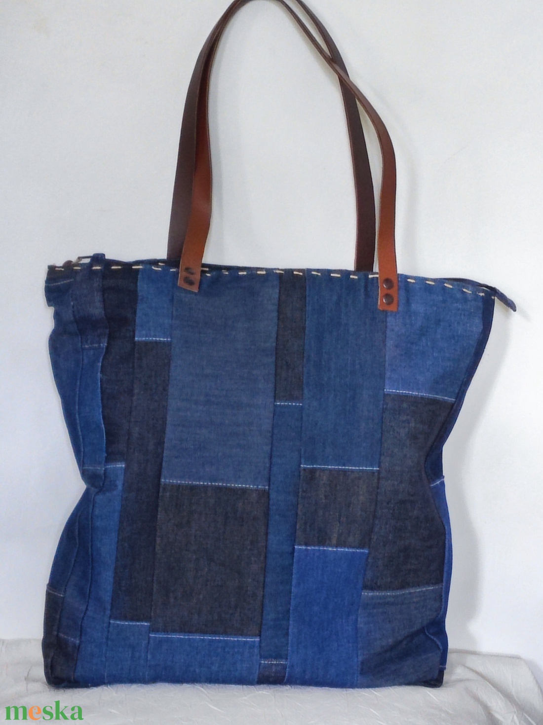 Patchwork farmertáska valódi bőr vállpántokkal - táska & tok - kézitáska & válltáska - nagy pakolós táska - Meska.hu