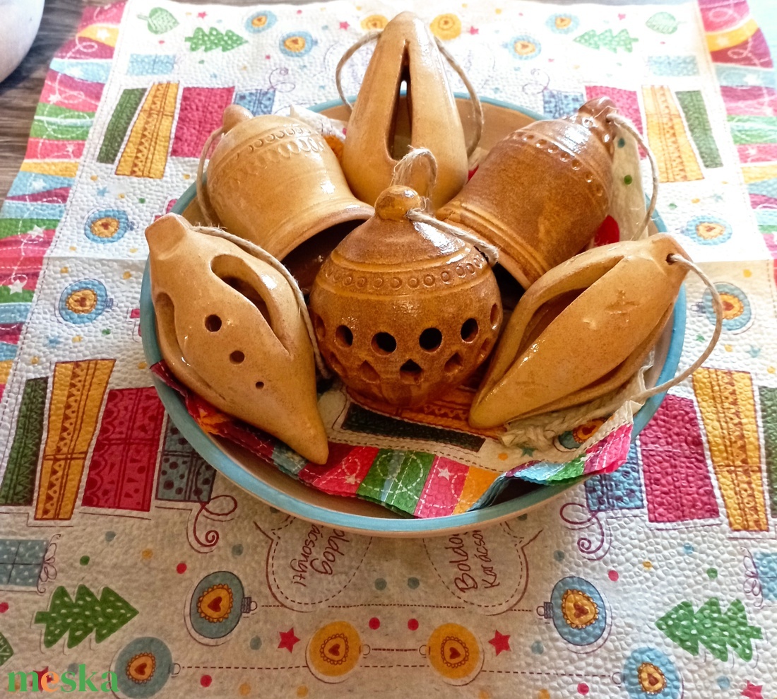 Kerámia karácsonyfa díszek  - karácsony - karácsonyi lakásdekoráció - karácsonyfadíszek - Meska.hu