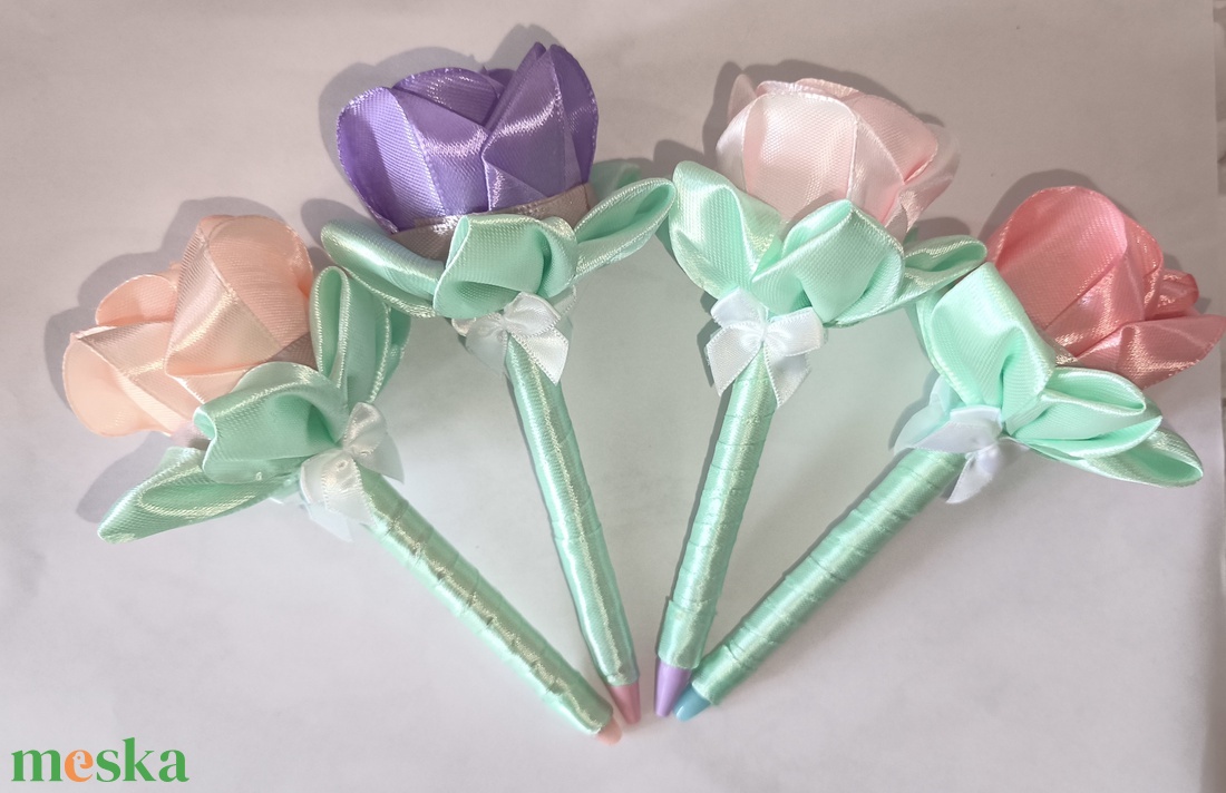 Szatén rózsa tollak - otthon & életmód - papír, írószer - ceruza & toll - Meska.hu