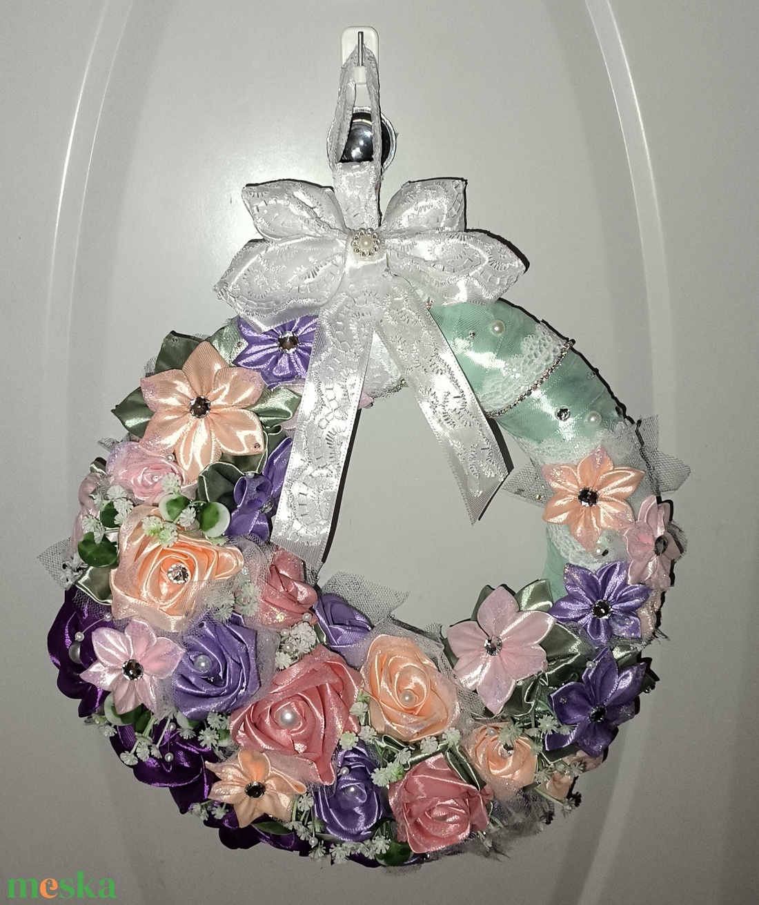 Tavaszi egyedi kopogtató  - otthon & életmód - virágdekoráció - virágdíszek - dekor koszorúk, kopogtatók - Meska.hu