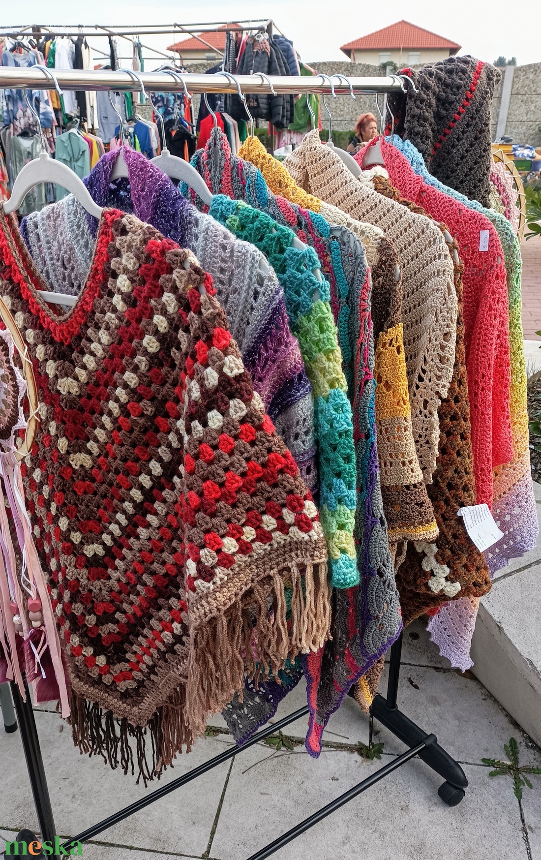 Barnás, pirosas árnyalatú horgolt poncsó, nagyobb gyerek vagy felnőtt részére - ruha & divat - női ruha - poncsó - Meska.hu Barnás, pirosas árnyalatú horgolt poncsó, nagyobb gyerek vagy felnőtt részére - ruha & divat - női ruha - poncsó - Meska.hu