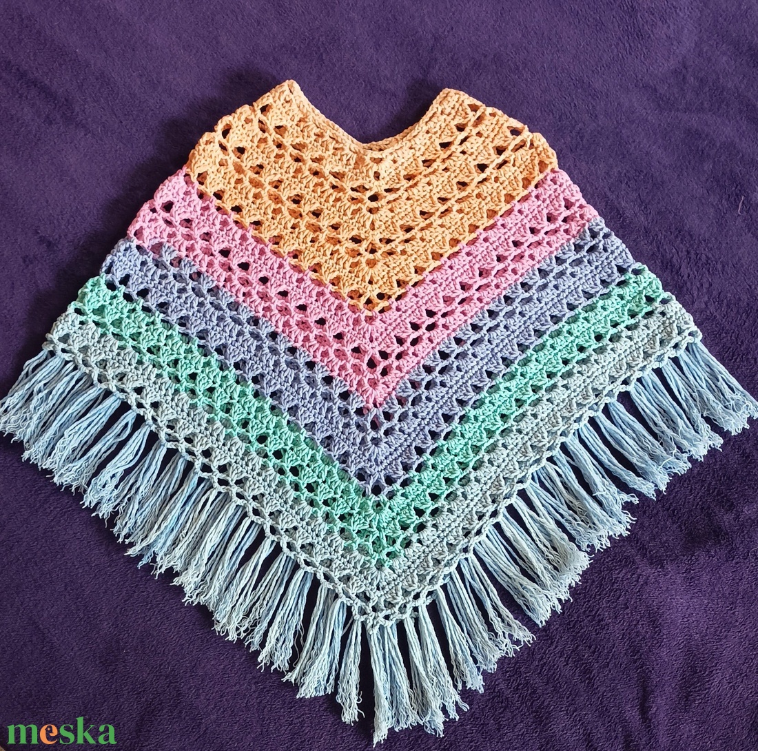 Pasztell színű, koptatott hatású, pamut-akril fonalból horgolt gyerek poncsó - ruha & divat - babaruha & gyerekruha - pulóver - Meska.hu Pasztell színű, koptatott hatású, pamut-akril fonalból horgolt gyerek poncsó - ruha & divat - babaruha & gyerekruha - pulóver - Meska.hu