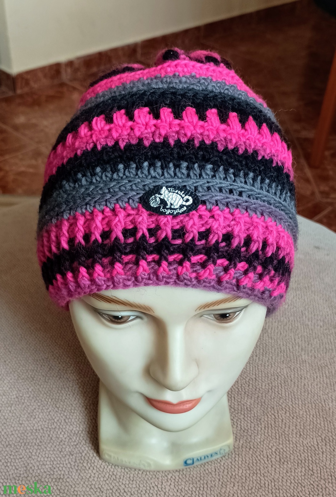 Pink-szürke-fekete gyapjú-akril különleges mintázatú sapka - ruha & divat - sál, sapka, kendő - sapka - Meska.hu Pink-szürke-fekete gyapjú-akril különleges mintázatú sapka - ruha & divat - sál, sapka, kendő - sapka - Meska.hu