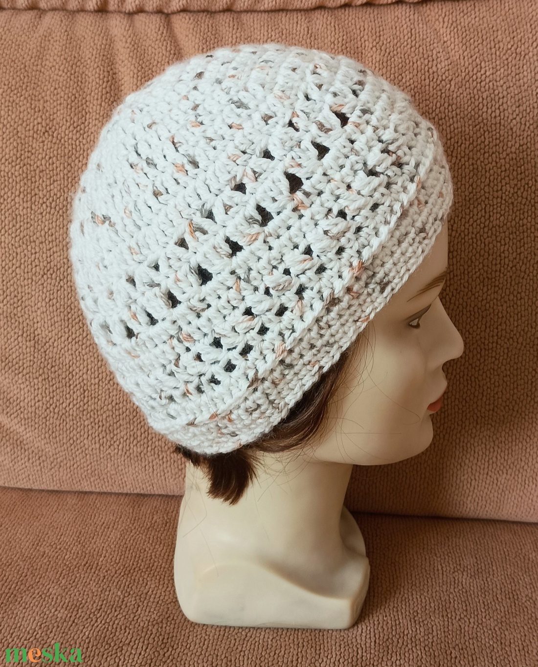 Vaj színű, horgolt kisebb női, vagy lányka sapka - ruha & divat - sál, sapka, kendő - sapka - Meska.hu