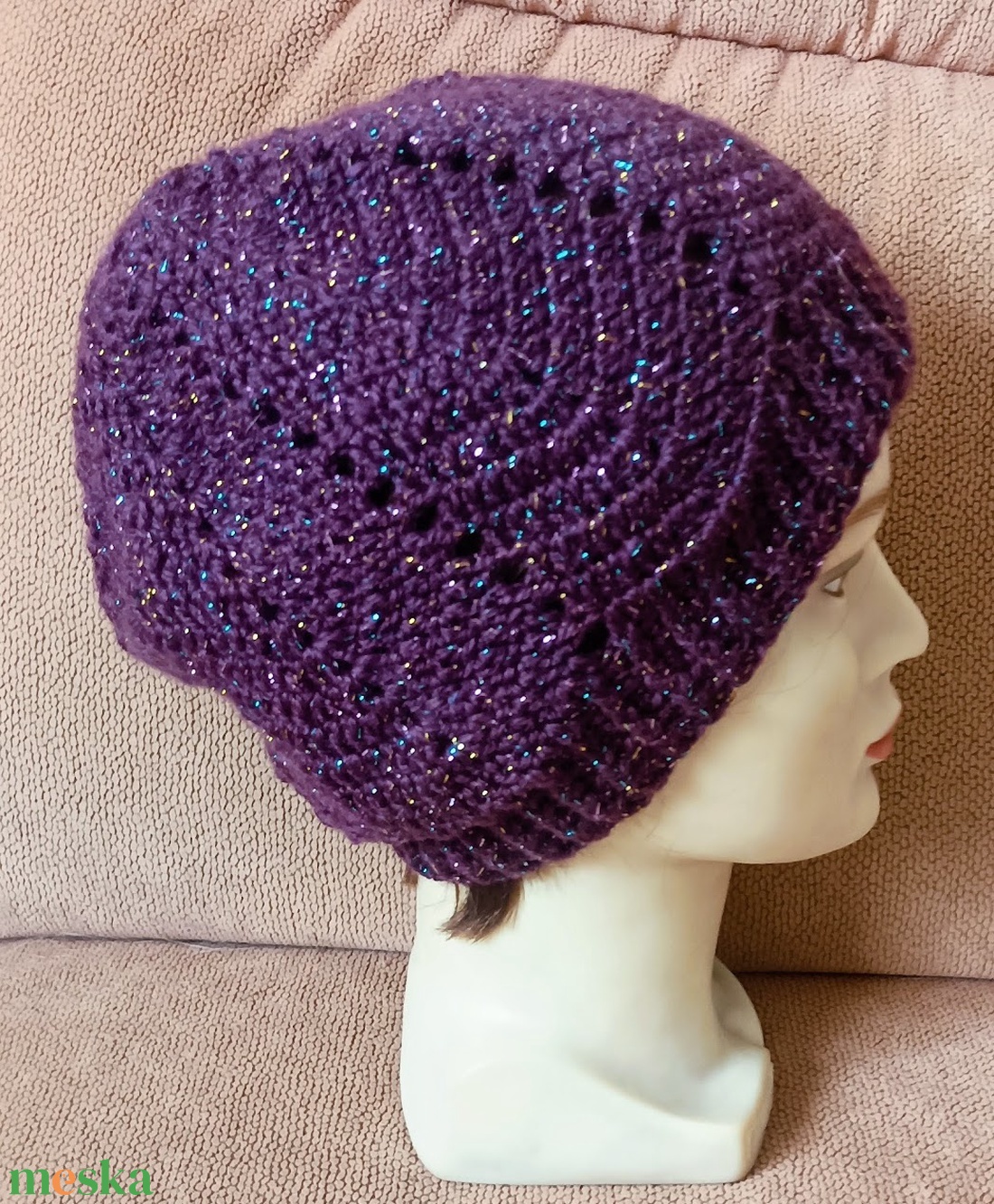 Horgolt női női vagy tini sapka padlizsánlila, színes irizáló szálas fonalból - ruha & divat - sál, sapka, kendő - sapka - Meska.hu