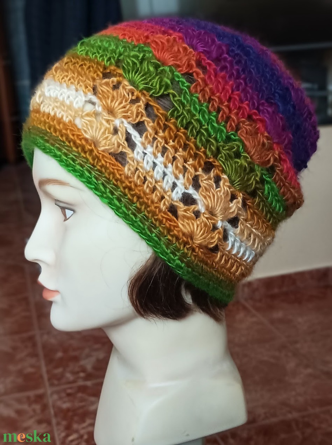 Sokszínű horgolt sapka kisebb női/leány méretben - ruha & divat - sál, sapka, kendő - sapka - Meska.hu