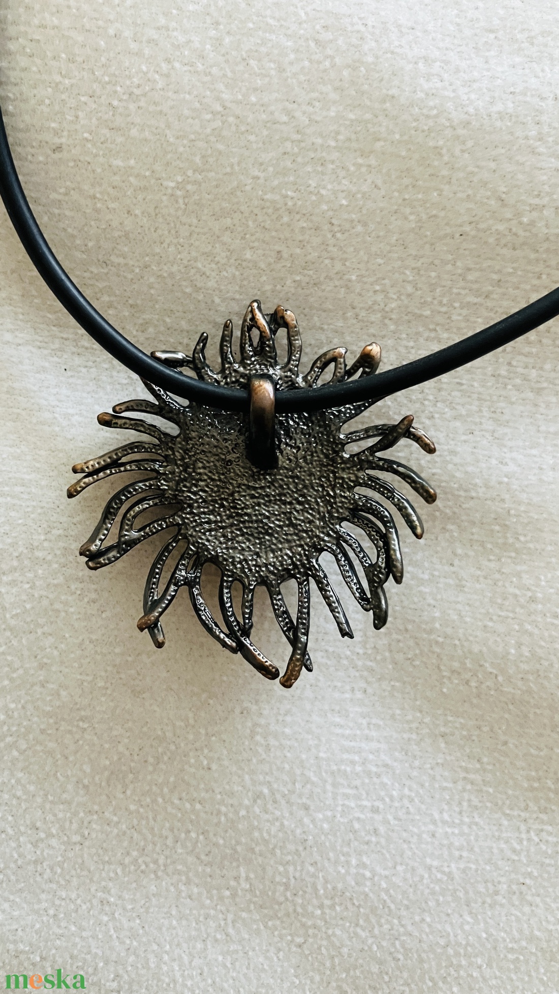 �Különleges nyaklánc nap medállal� - ékszer - nyaklánc - medálos nyaklánc - Meska.hu