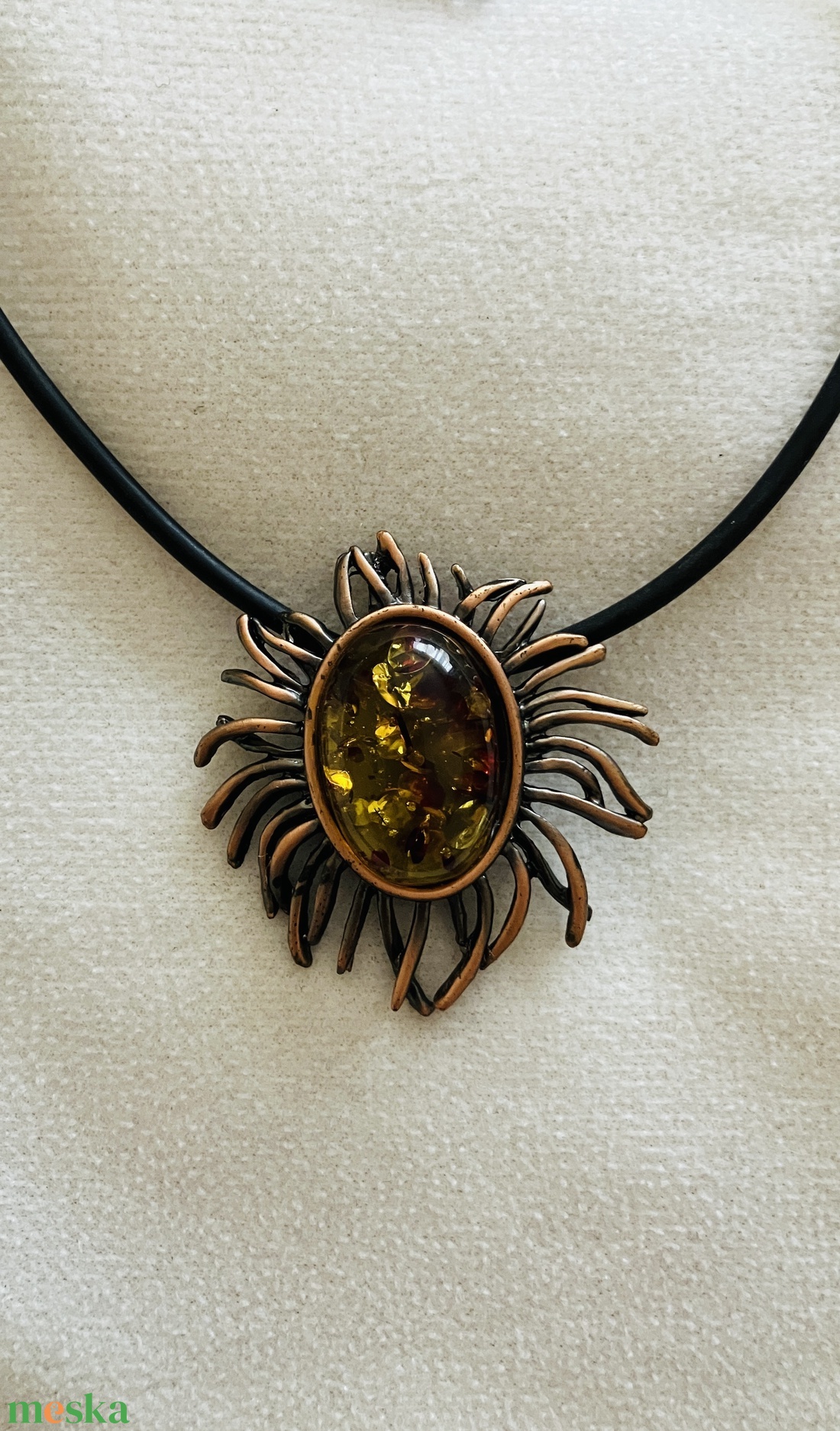 �Különleges nyaklánc nap medállal� - ékszer - nyaklánc - medálos nyaklánc - Meska.hu