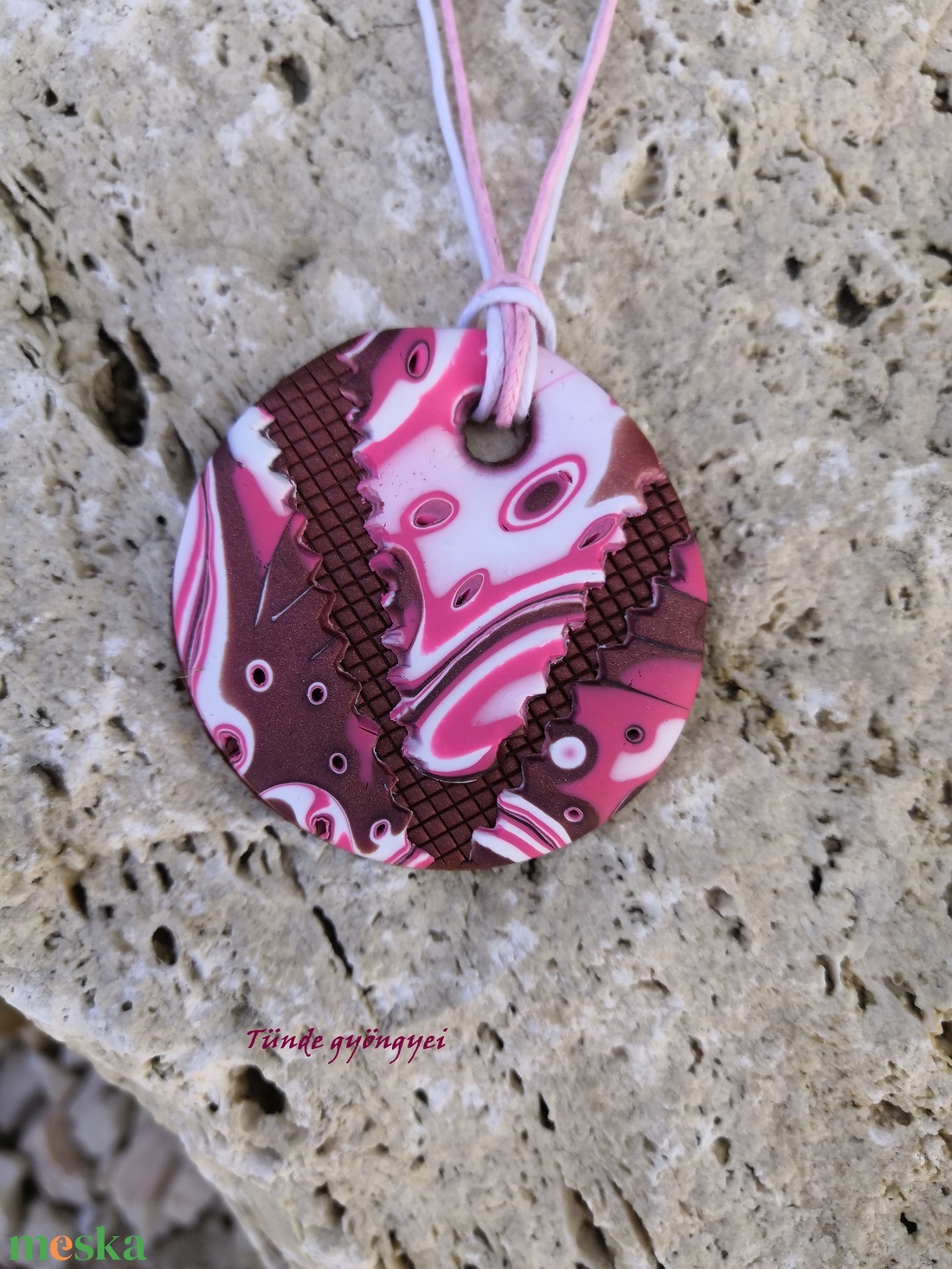 Barna-pink ékszergyurma medál - ékszer - nyaklánc - medálos nyaklánc - Meska.hu