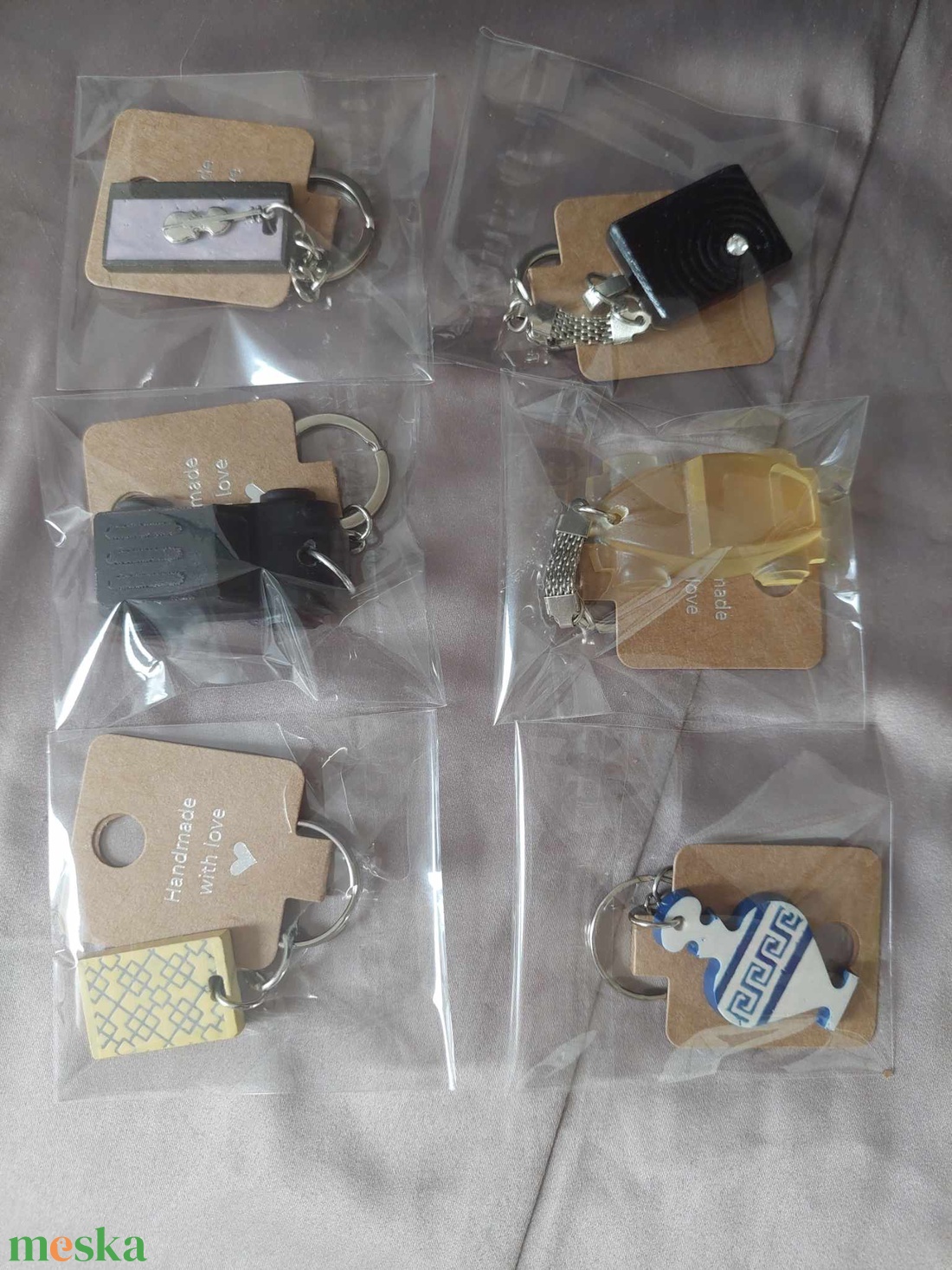 Kulcstartó Violin - táska & tok - kulcstartó & táskadísz - kulcstartó - Meska.hu