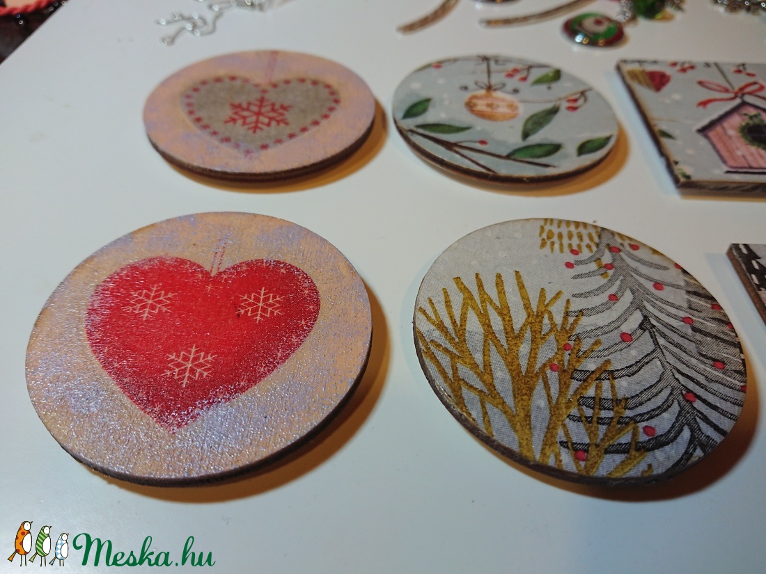 Téli karácsonyi dekupázs decoupage fa hűtőmágnes - otthon & életmód - konyhafelszerelés, tálalás - Meska.hu Téli karácsonyi dekupázs decoupage fa hűtőmágnes - otthon & életmód - konyhafelszerelés, tálalás - Meska.hu