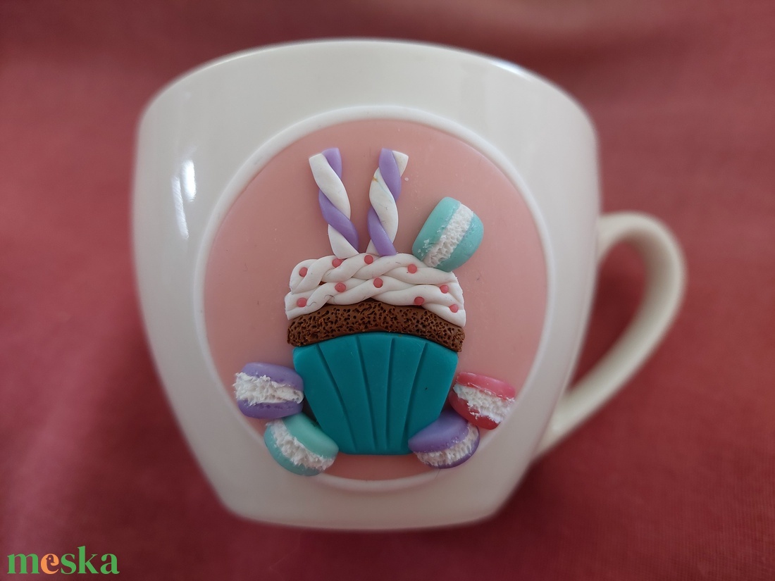Édes kísértés muffin mintás cappucinos bögre gyurma díszítéssel pasztell színekkel - otthon & életmód - konyhafelszerelés, tálalás - tálalás - bögre & csésze - Meska.hu Édes kísértés muffin mintás cappucinos bögre gyurma díszítéssel pasztell színekkel - otthon & életmód - konyhafelszerelés, tálalás - tálalás - bögre & csésze - Meska.hu