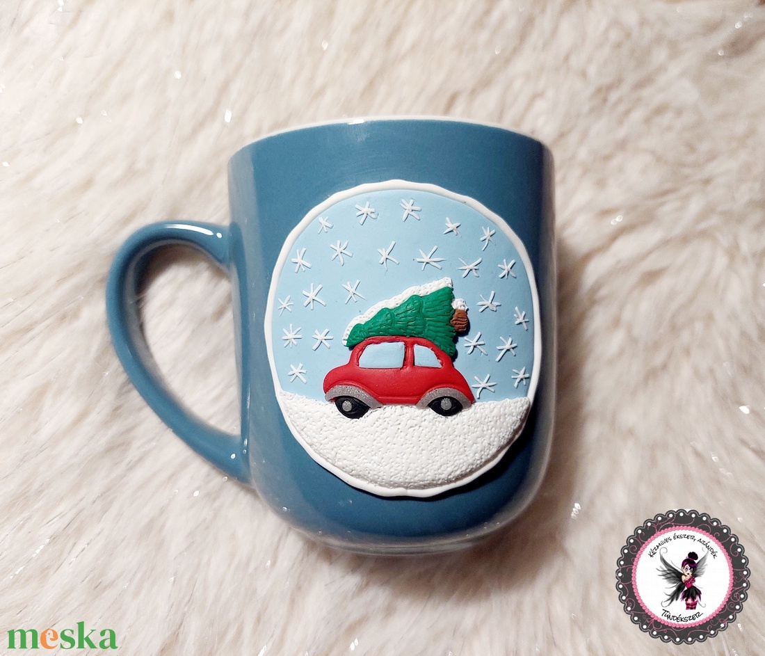 Karácsonyi mintás bögre kisautó fenyővel - otthon & életmód - konyhafelszerelés, tálalás - tálalás - bögre & csésze - Meska.hu