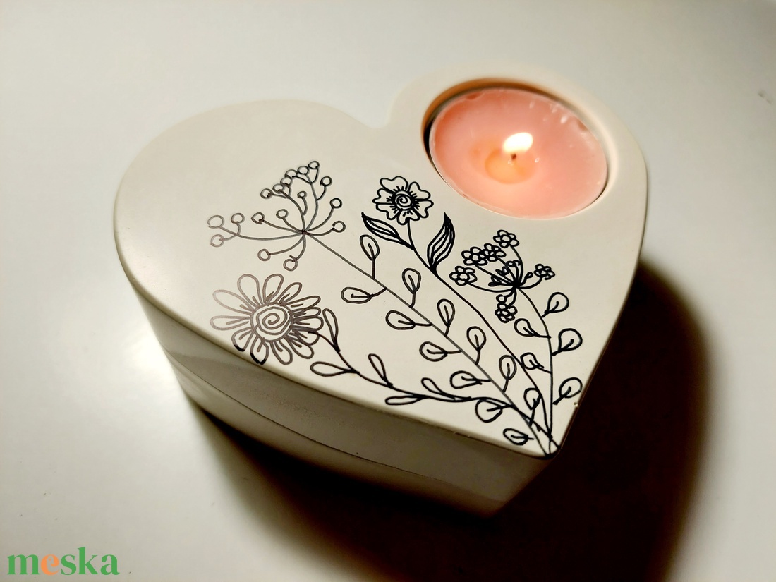 Szív alakú mécsestartó kézzel festve - otthon & életmód - gyertya, illat, aroma - gyertyatartó - Meska.hu