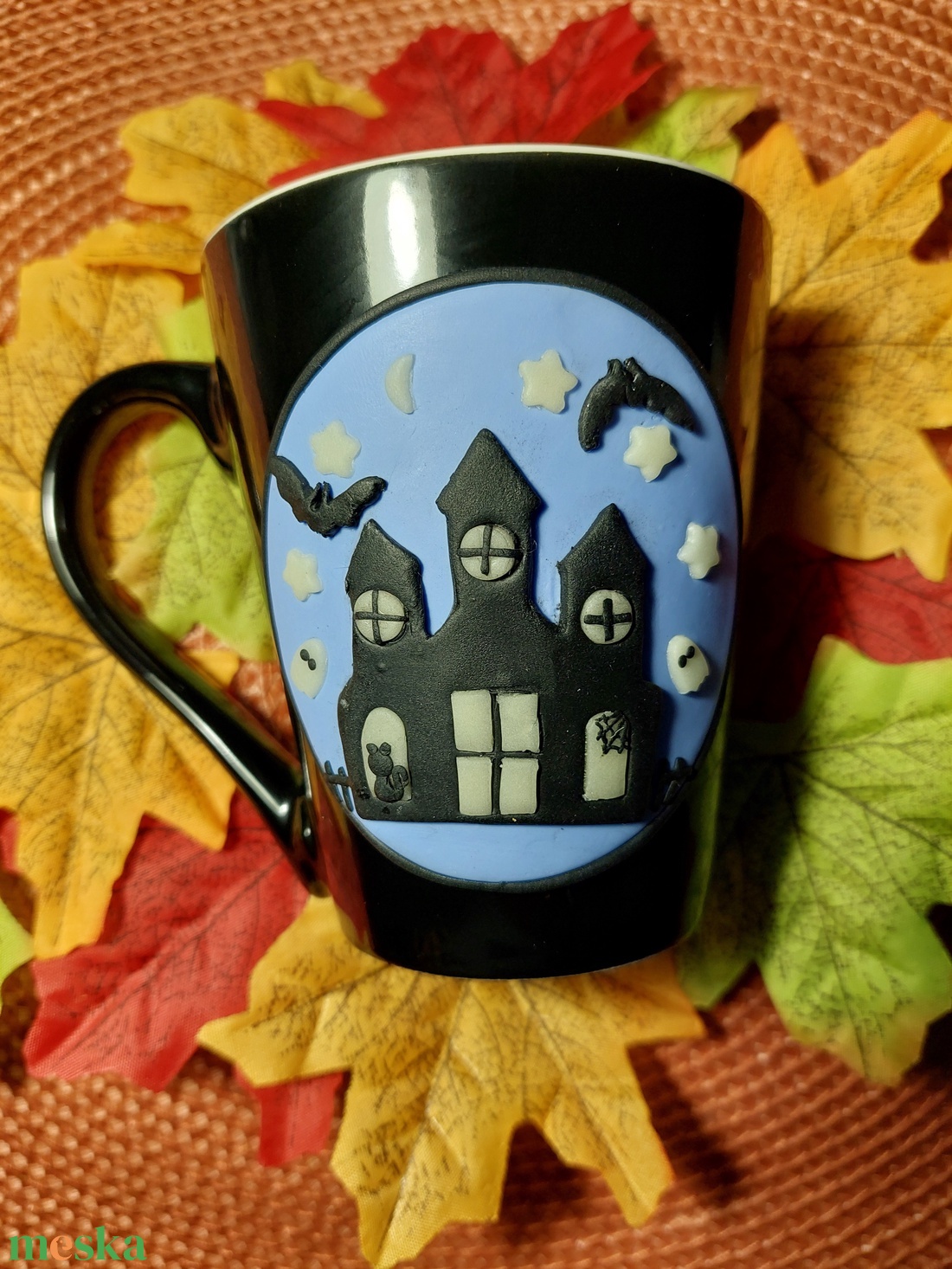  Őszi Halloween mintás bögre gyurma díszítéssel sötétben világító  - otthon & életmód - konyhafelszerelés, tálalás - tálalás - bögre & csésze - Meska.hu
