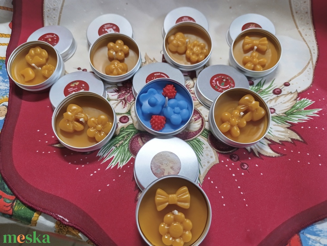 Kicsi tégelyes méhviasz gyertya  - karácsony - karácsonyi lakásdekoráció - karácsonyi illatgyertya, mécses - Meska.hu