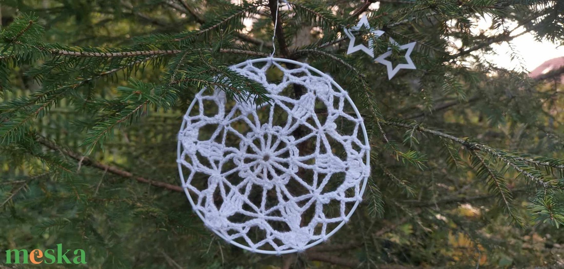 Horgolt mandala ablakdísz - karácsony - karácsonyi lakásdekoráció - karácsonyi ablakdíszek, ablakmatricák - Meska.hu Horgolt mandala ablakdísz - karácsony - karácsonyi lakásdekoráció - karácsonyi ablakdíszek, ablakmatricák - Meska.hu