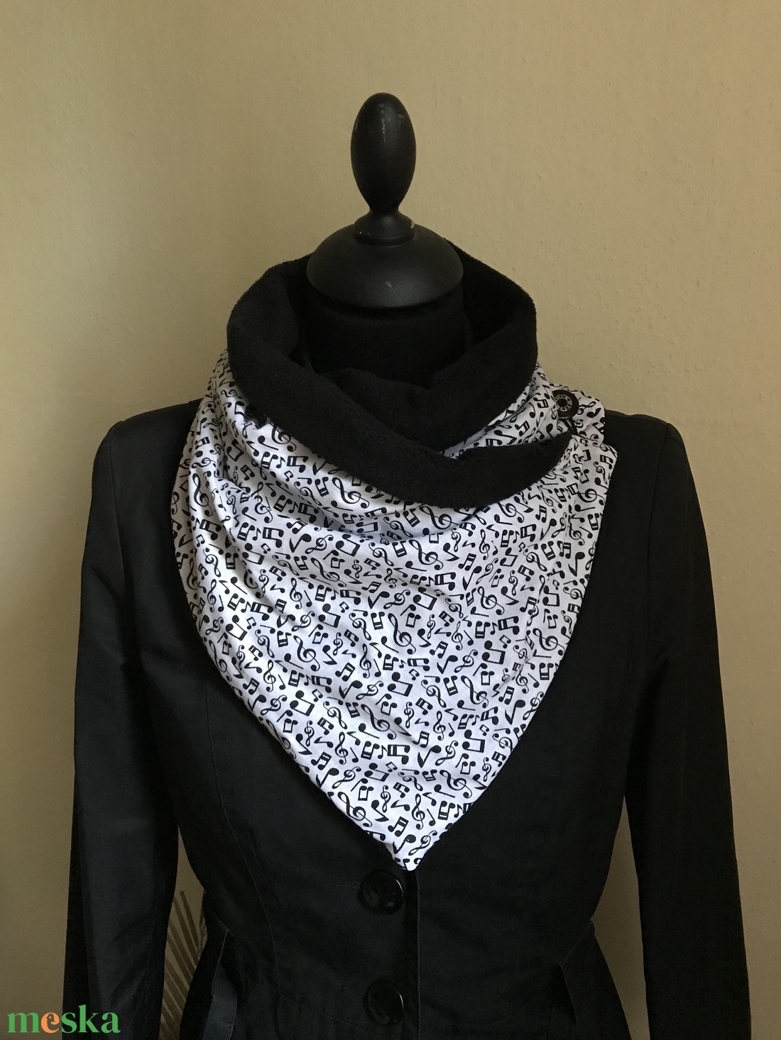 Hangjegyes meleg körsál, sál - ruha & divat - sál, sapka, kendő - sál - Meska.hu