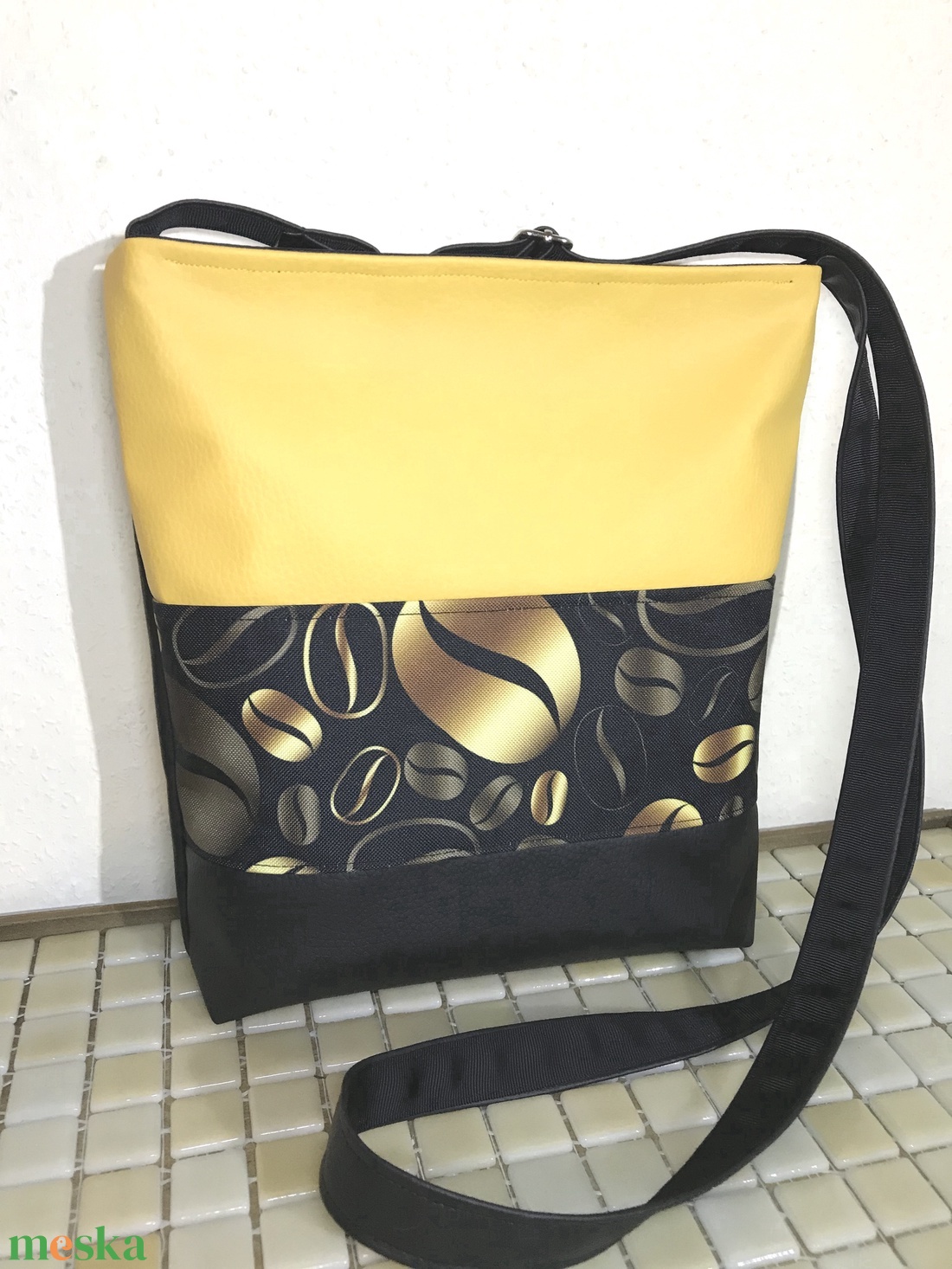 Kávé mintás crossbody /válltáska/ keresztpántos táska/ oldaltáska - táska & tok - kézitáska & válltáska - vállon átvethető táska - Meska.hu Kávé mintás crossbody /válltáska/ keresztpántos táska/ oldaltáska - táska & tok - kézitáska & válltáska - vállon átvethető táska - Meska.hu