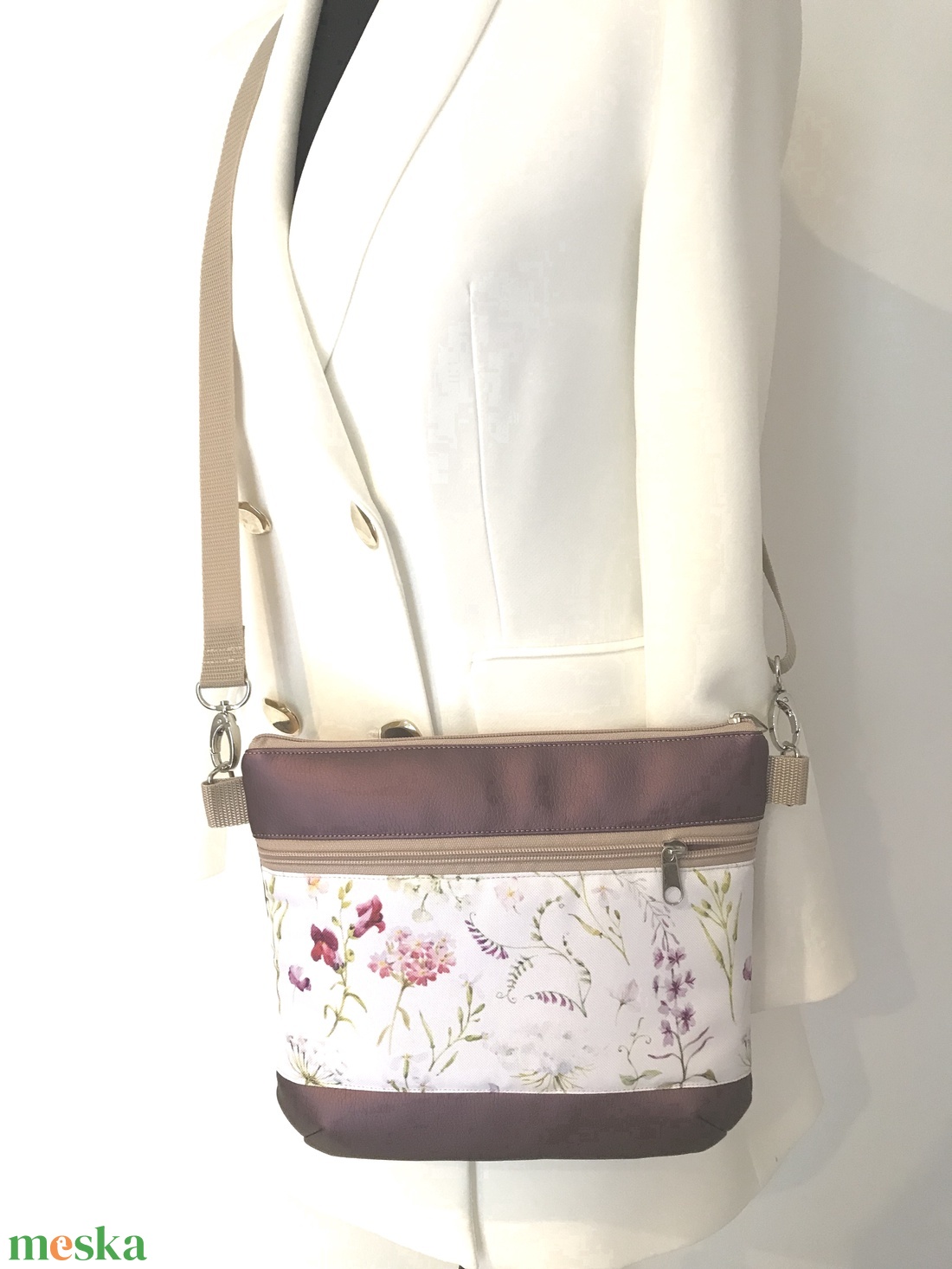 Tátika virág mintás crossbody /válltáska/ keresztpántos táska/ oldaltáska - táska & tok - kézitáska & válltáska - vállon átvethető táska - Meska.hu Tátika virág mintás crossbody /válltáska/ keresztpántos táska/ oldaltáska - táska & tok - kézitáska & válltáska - vállon átvethető táska - Meska.hu