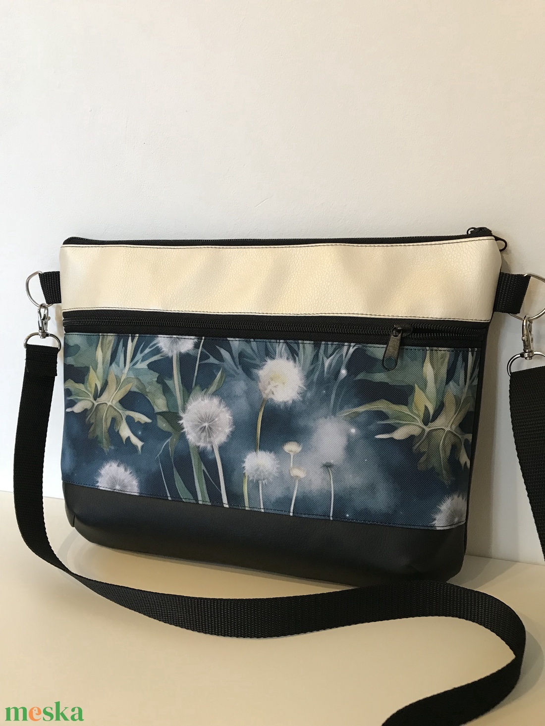 Különleges pitypang mintás crossbody/ / válltáska/ keresztpántos táska/ oldaltáska - táska & tok - kézitáska & válltáska - vállon átvethető táska - Meska.hu Különleges pitypang mintás crossbody/ / válltáska/ keresztpántos táska/ oldaltáska - táska & tok - kézitáska & válltáska - vállon átvethető táska - Meska.hu