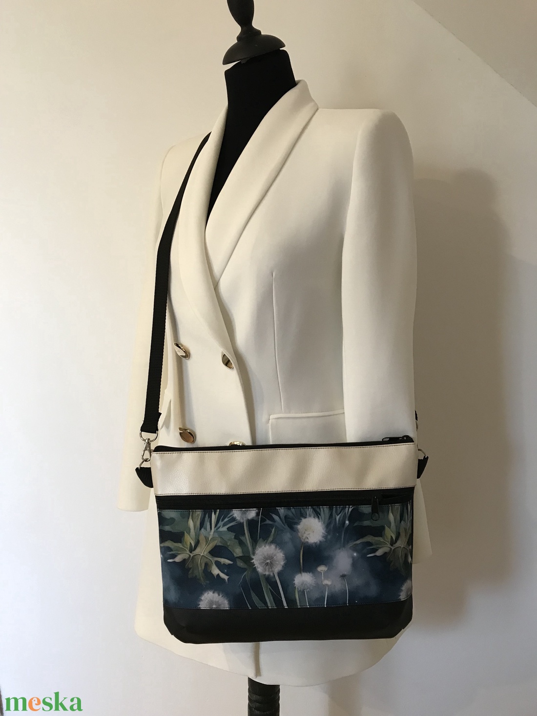 Különleges pitypang mintás crossbody/ / válltáska/ keresztpántos táska/ oldaltáska - táska & tok - kézitáska & válltáska - vállon átvethető táska - Meska.hu Különleges pitypang mintás crossbody/ / válltáska/ keresztpántos táska/ oldaltáska - táska & tok - kézitáska & válltáska - vállon átvethető táska - Meska.hu