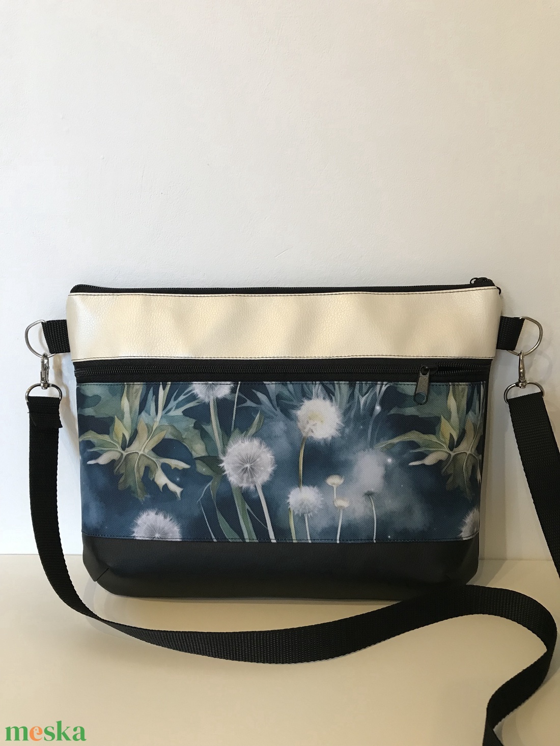 Különleges pitypang mintás crossbody/ / válltáska/ keresztpántos táska/ oldaltáska - táska & tok - kézitáska & válltáska - vállon átvethető táska - Meska.hu Különleges pitypang mintás crossbody/ / válltáska/ keresztpántos táska/ oldaltáska - táska & tok - kézitáska & válltáska - vállon átvethető táska - Meska.hu