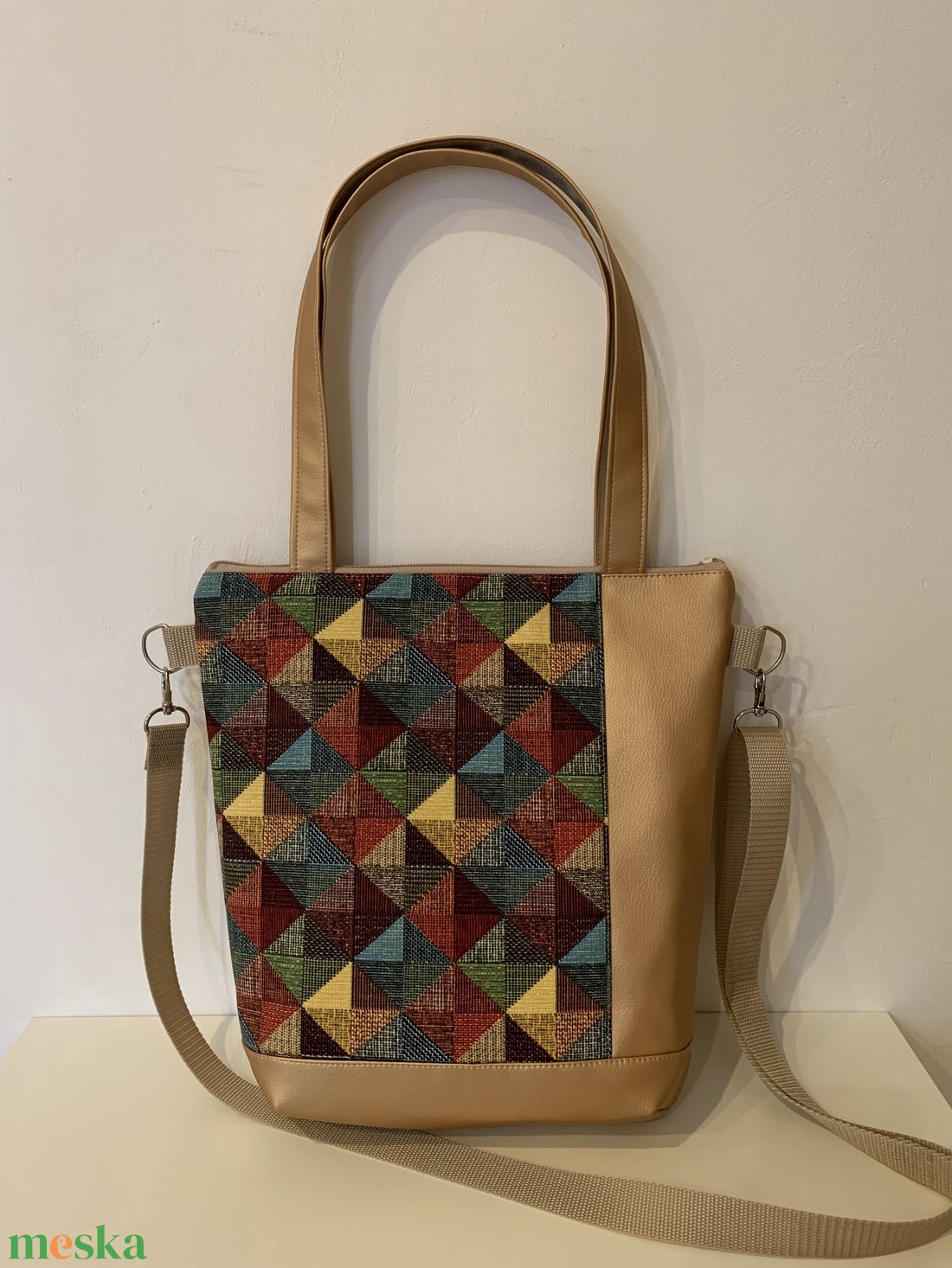  Geometria mintás női táska, válltáska, oldaltáska, vízálló - táska & tok - kézitáska & válltáska - vállon átvethető táska - Meska.hu