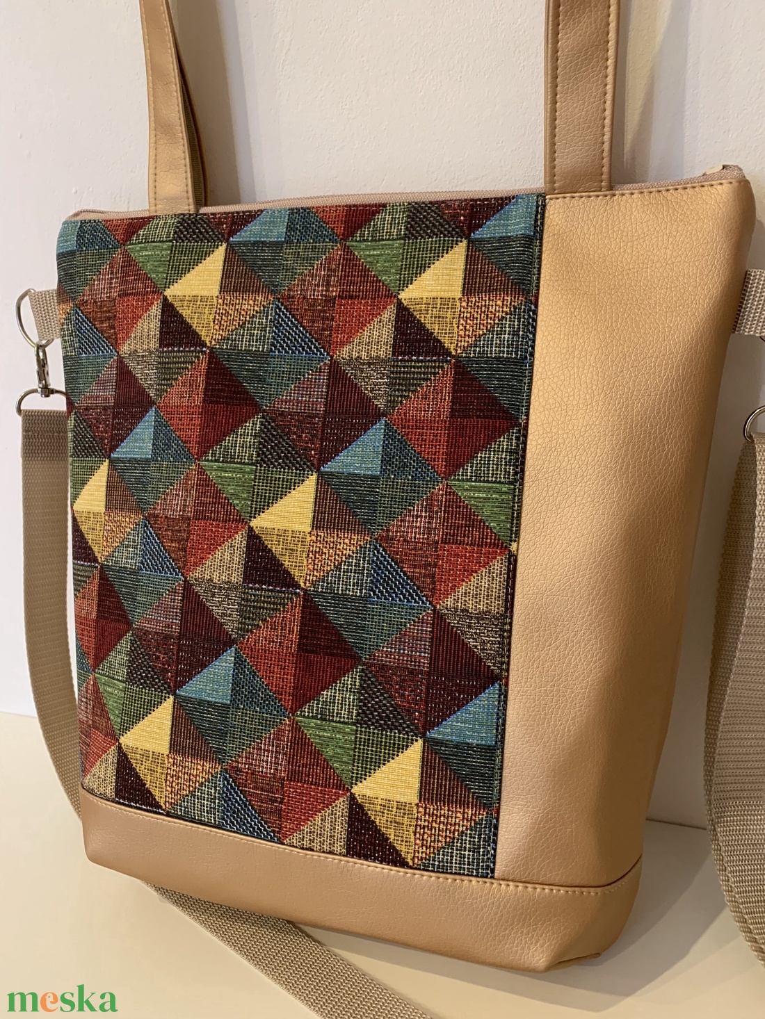  Geometria mintás női táska, válltáska, oldaltáska, vízálló - táska & tok - kézitáska & válltáska - vállon átvethető táska - Meska.hu
