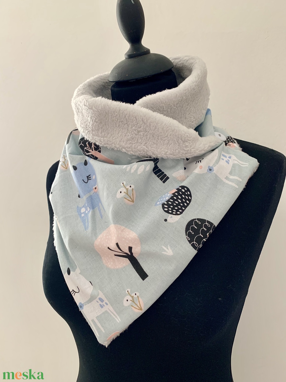  Sál, körsál őzikés-sünis   - ruha & divat - sál, sapka, kendő - sál - Meska.hu