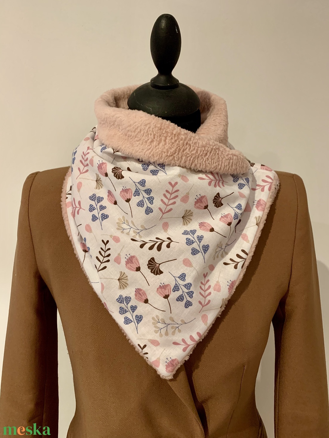 Sál, körsál leveles-virágos  - ruha & divat - sál, sapka, kendő - sál - Meska.hu