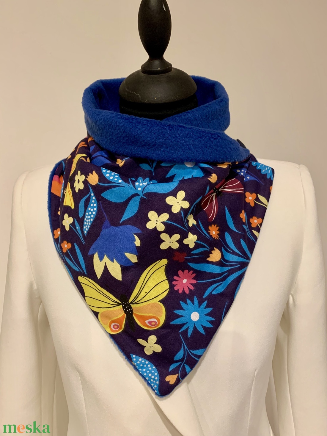 Sál, körsál pillangós-kék  - ruha & divat - sál, sapka, kendő - sál - Meska.hu