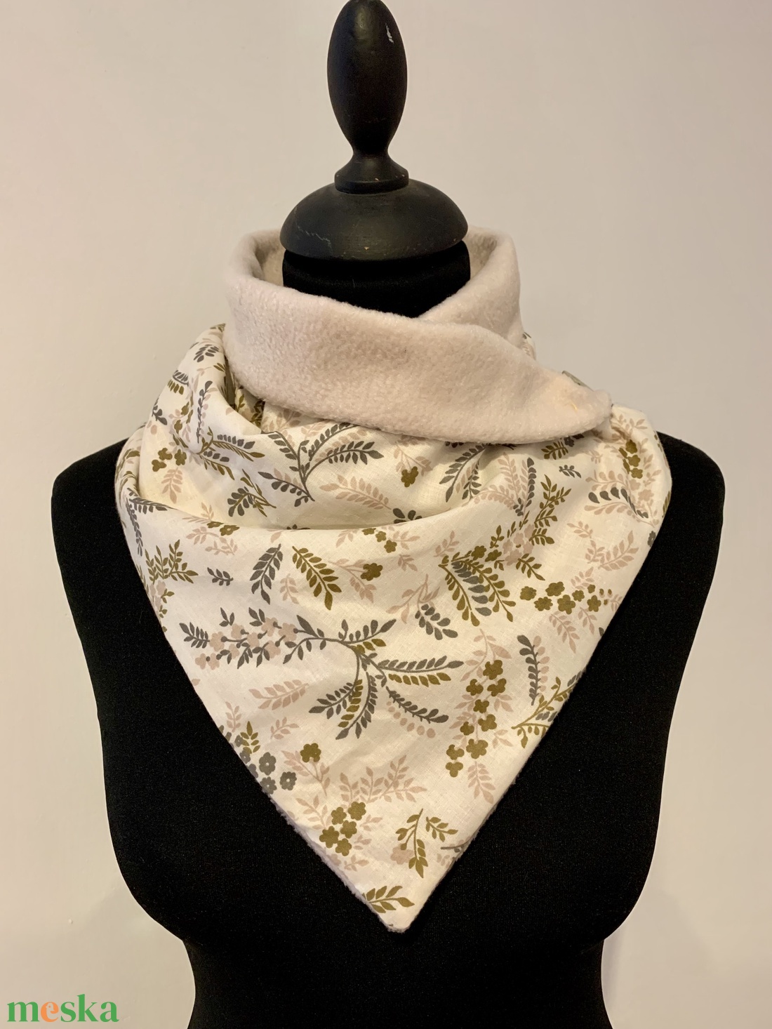  Sál, körsál, apró levél mintás - ruha & divat - sál, sapka, kendő - sál - Meska.hu