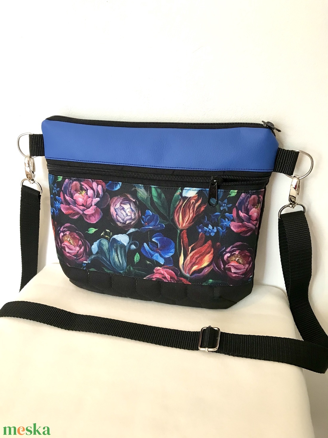 Boglárka, tulipán mintás crossbody / válltáska/ keresztpántos táska/ oldaltáska - táska & tok - kézitáska & válltáska - vállon átvethető táska - Meska.hu Boglárka, tulipán mintás crossbody / válltáska/ keresztpántos táska/ oldaltáska - táska & tok - kézitáska & válltáska - vállon átvethető táska - Meska.hu