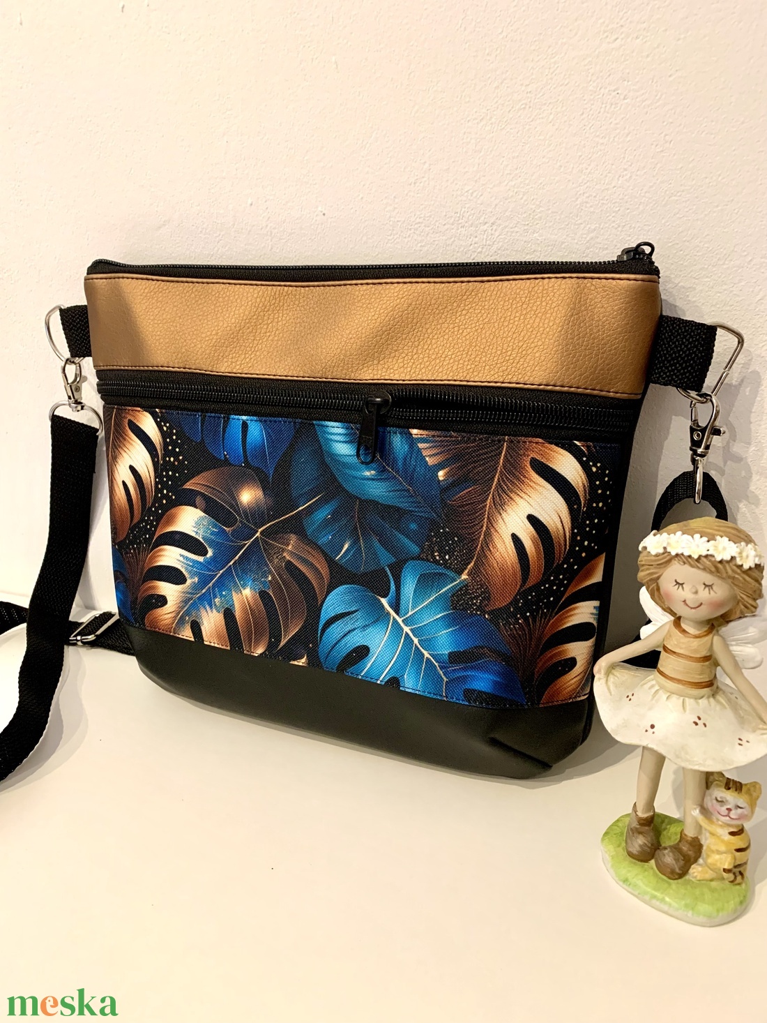 Különleges levél mintás crossbody / válltáska/ keresztpántos táska/ oldaltáska - táska & tok - kézitáska & válltáska - vállon átvethető táska - Meska.hu Különleges levél mintás crossbody / válltáska/ keresztpántos táska/ oldaltáska - táska & tok - kézitáska & válltáska - vállon átvethető táska - Meska.hu
