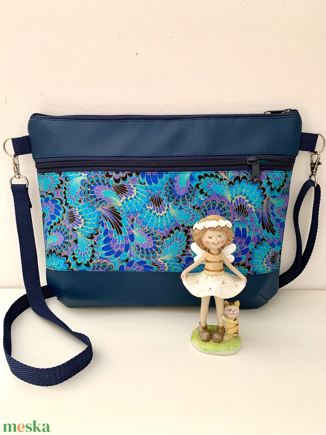 Absztrakt mintás crossbody / válltáska/ keresztpántos táska/ oldaltáska - táska & tok - kézitáska & válltáska - vállon átvethető táska - Meska.hu Absztrakt mintás crossbody / válltáska/ keresztpántos táska/ oldaltáska - táska & tok - kézitáska & válltáska - vállon átvethető táska - Meska.hu