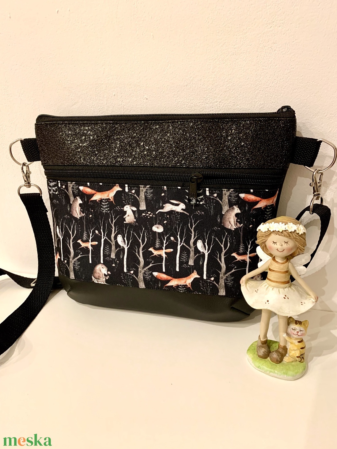 Róka-erdei állatok mintás crossbody - táska & tok - kézitáska & válltáska - vállon átvethető táska - Meska.hu Róka-erdei állatok mintás crossbody - táska & tok - kézitáska & válltáska - vállon átvethető táska - Meska.hu